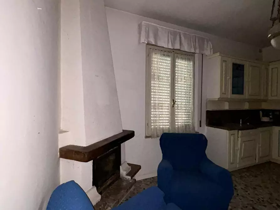 Immagine 31 di Casa trifamiliare in vendita  a Varano De' Melegari