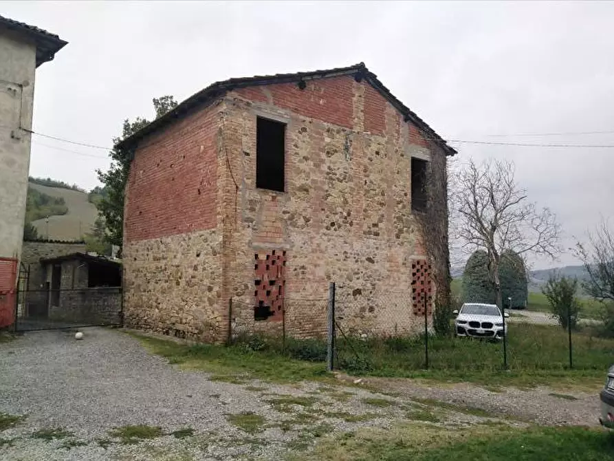 Immagine 1 di Attività artigianale in vendita  a Fornovo Di Taro