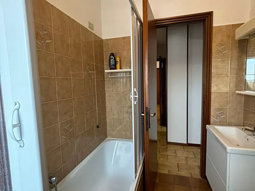 Immagine 53 di Quadrilocale in vendita  a Fornovo Di Taro