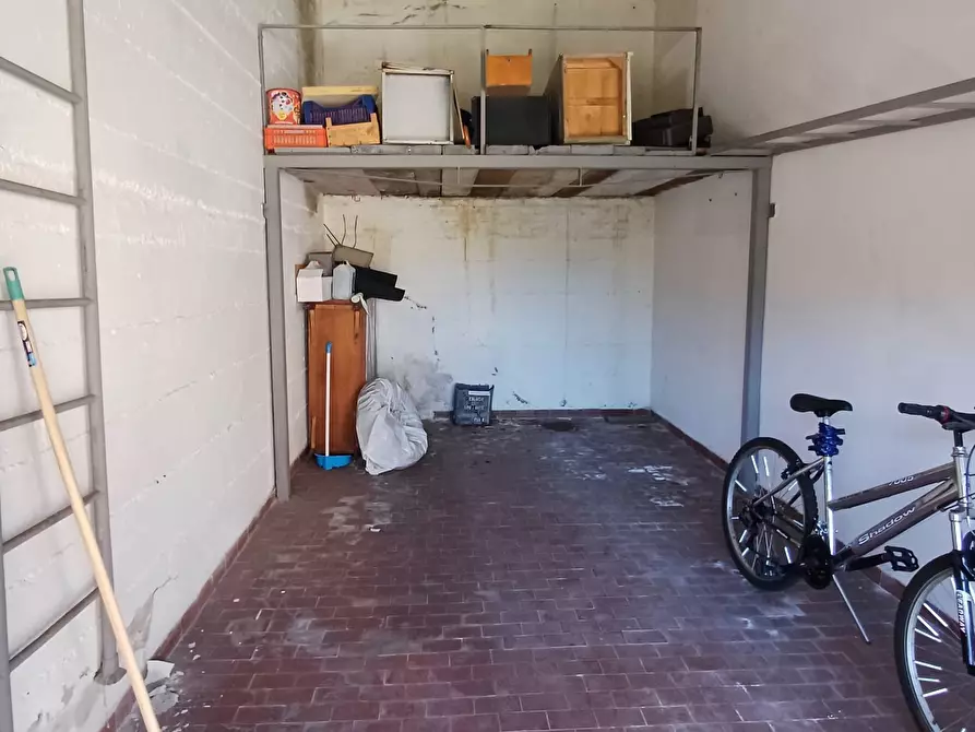 Immagine 38 di Quadrilocale in vendita  a Medesano