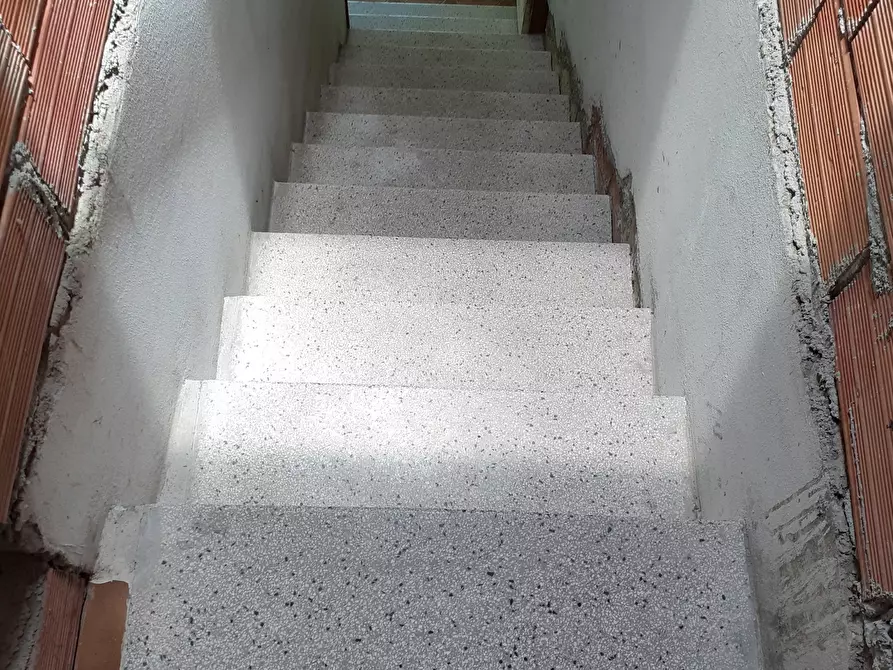 Immagine 18 di Terratetto in vendita  a Terenzo