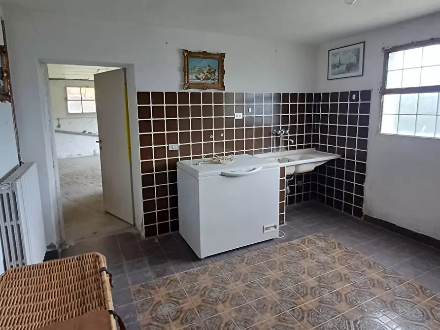 Immagine 44 di Trilocale in vendita  a Fornovo Di Taro