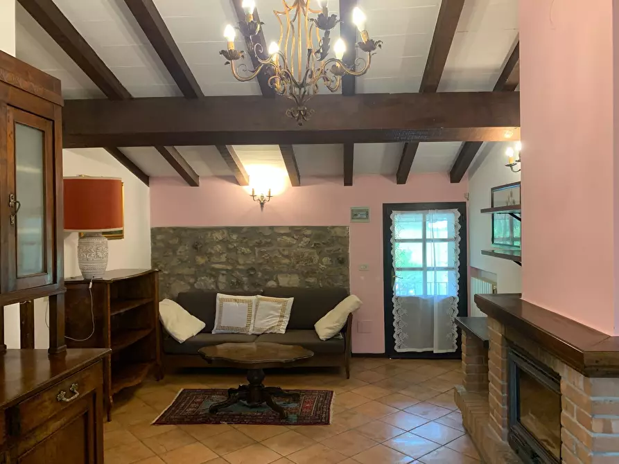 Immagine 4 di Trilocale in affitto  a Varano De' Melegari