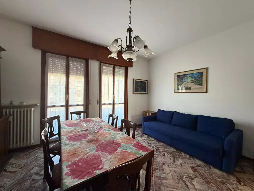 Immagine 2 di Trilocale in affitto  a Parma