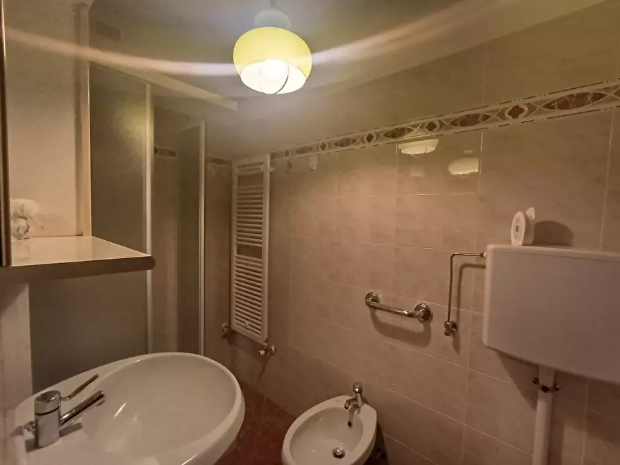 Immagine 24 di Quadrilocale in vendita  a Fornovo Di Taro