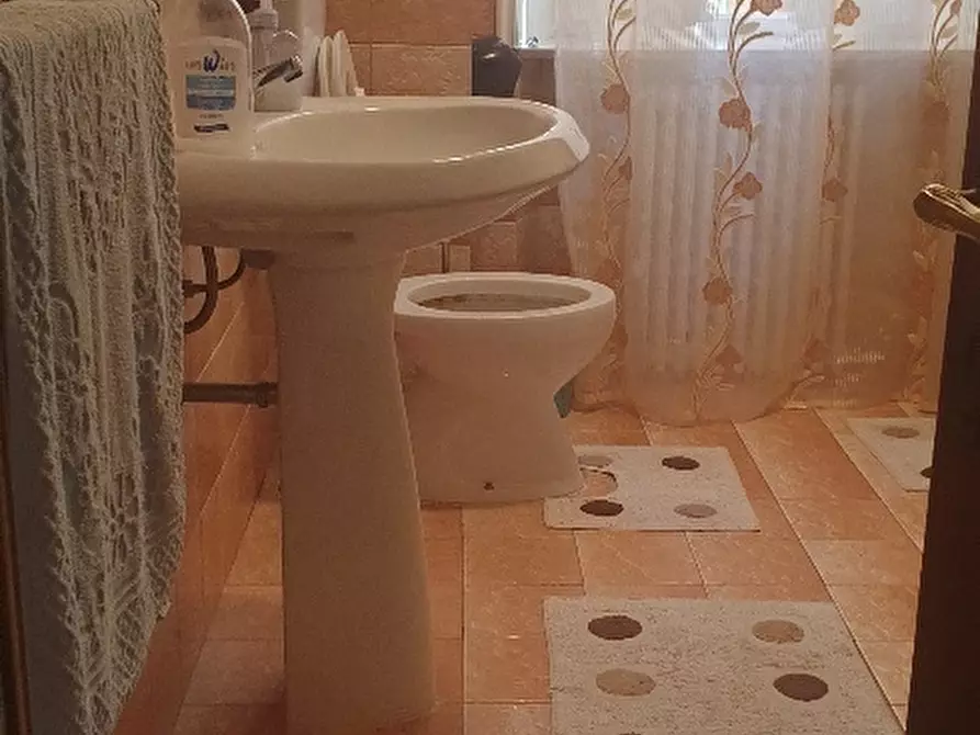 Immagine 22 di Trilocale in vendita  a Fornovo Di Taro