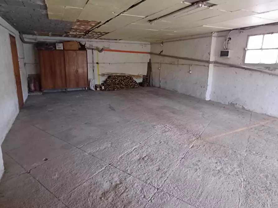 Immagine 39 di Trilocale in vendita  a Fornovo Di Taro