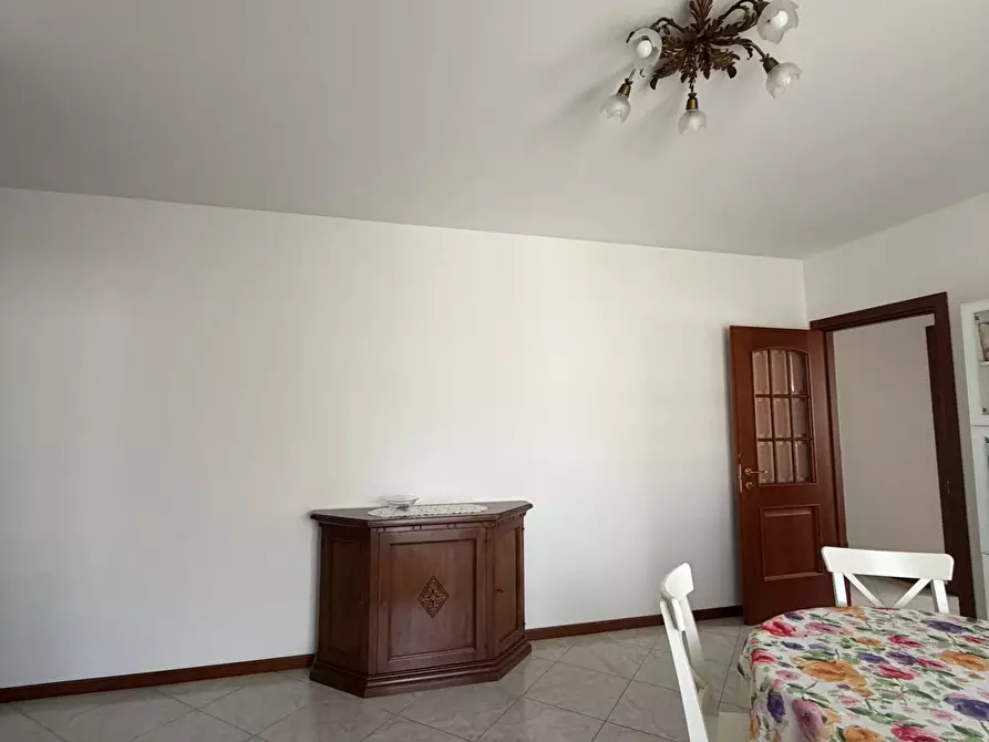Immagine 9 di Stanza singola in affitto  a Fornovo Di Taro