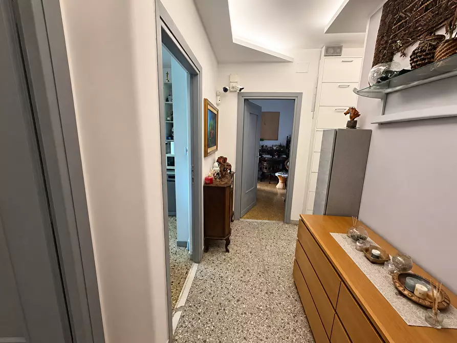 Immagine 11 di Attico in vendita  in Piazza Ronchi 8 a Roma