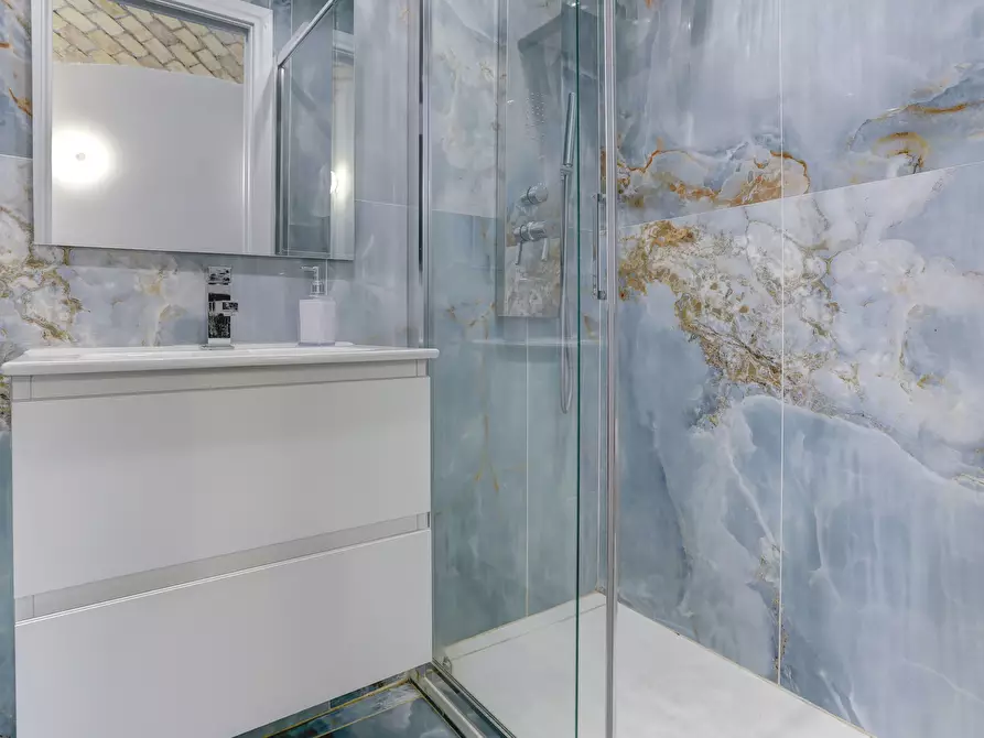 Immagine 19 di Loft/Open space in vendita  a Roma