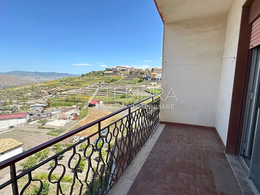 Immagine 25 di Appartamento in vendita  a Adrano