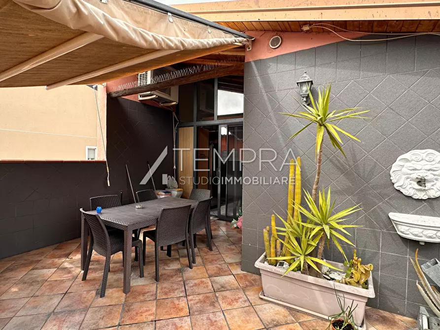 Immagine 28 di Casa indipendente in vendita  a Adrano