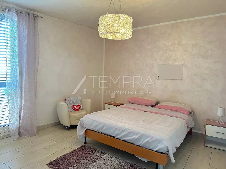 Immagine 8 di Appartamento in vendita  in Via Cipollone a Adrano