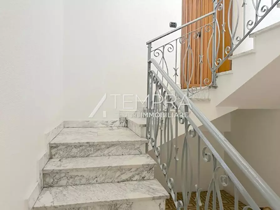 Immagine 4 di Casa indipendente in vendita  in Via Biviere 37 a Adrano