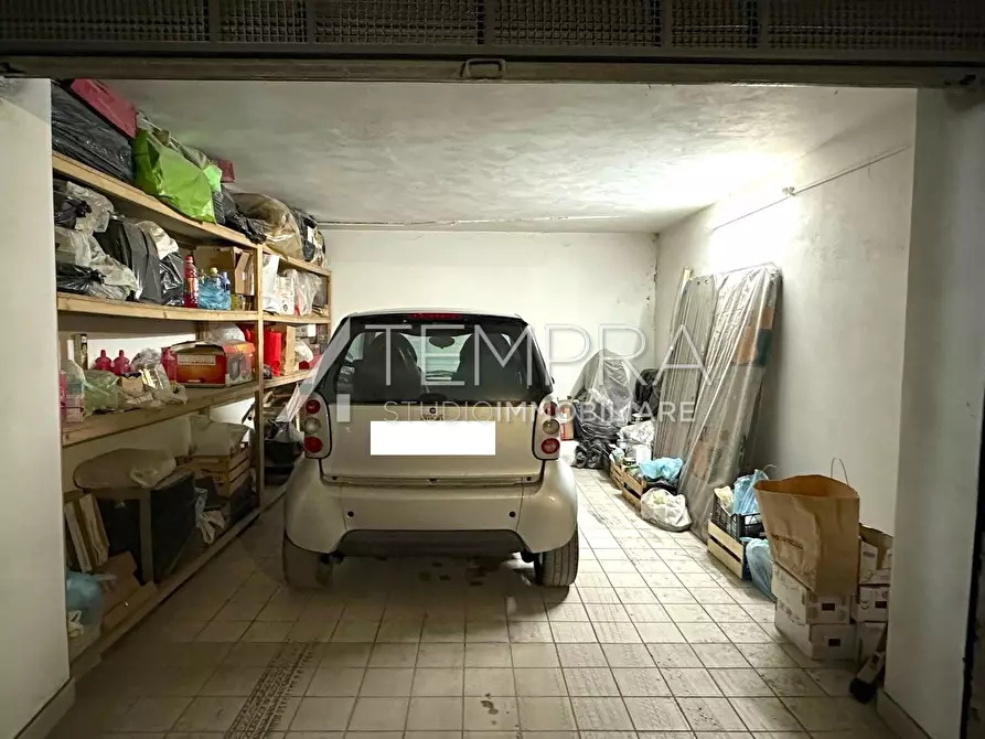 Immagine 31 di Appartamento in vendita  in Via Catanzaro a Adrano