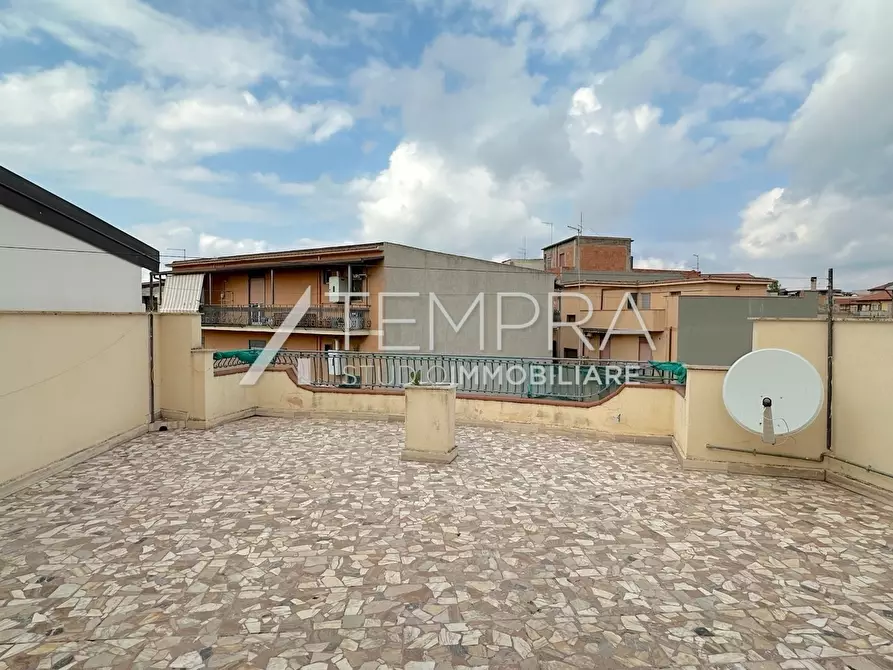 Immagine 33 di Casa indipendente in vendita  a Adrano