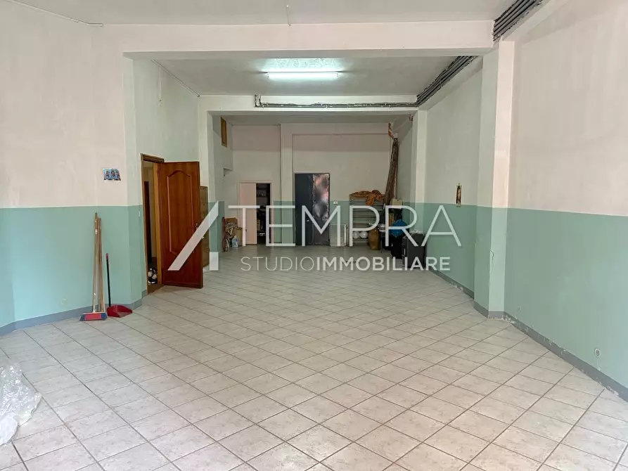 Immagine 3 di Casa indipendente in vendita  a Adrano