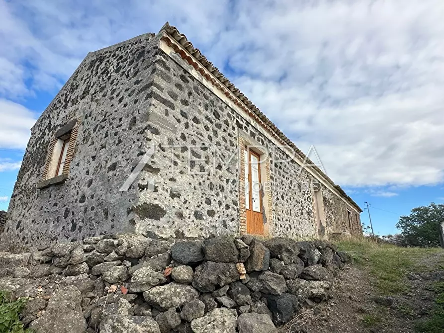 Immagine 6 di Rustico / casale in vendita  a Adrano
