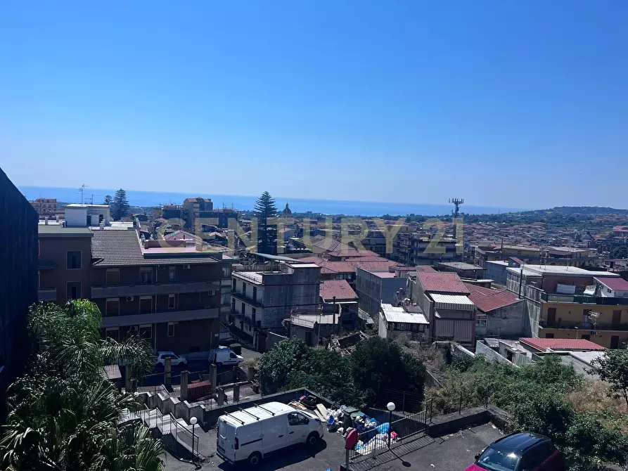 Immagine 3 di Trilocale in vendita  in Via Turi D'Agostino 145 a Aci Catena