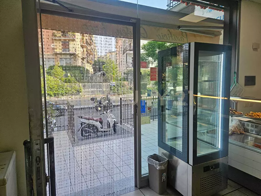 Immagine 8 di Attività commerciale in vendita  in Via Nuovalucello 156 a Catania