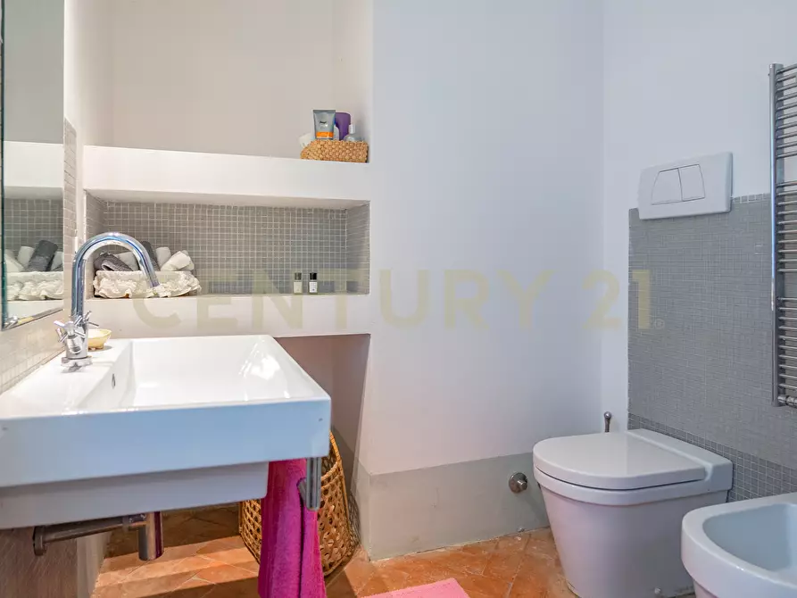 Immagine 24 di Villa in vendita  in Via Cassia 1951 a Roma