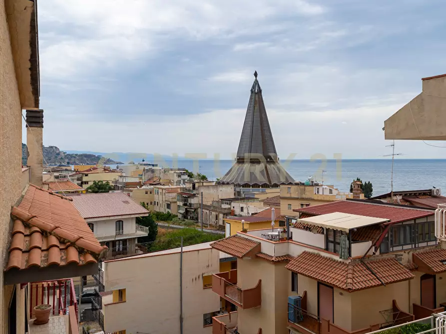 Immagine 14 di Appartamento in vendita  in Via Erice 3 a Giardini-Naxos