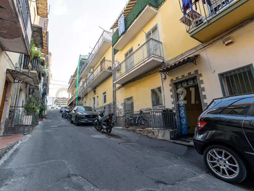 Immagine 4 di Trilocale in vendita  in Via del Piccone 7 a Catania