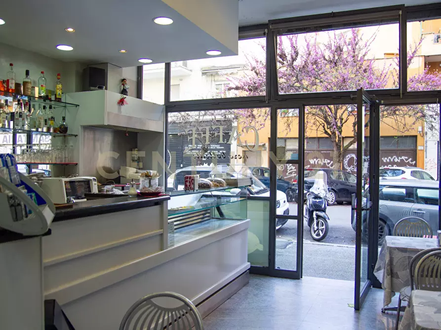 Immagine 22 di Bar / Ristorante in vendita  in Via Tripolitania 203 a Roma