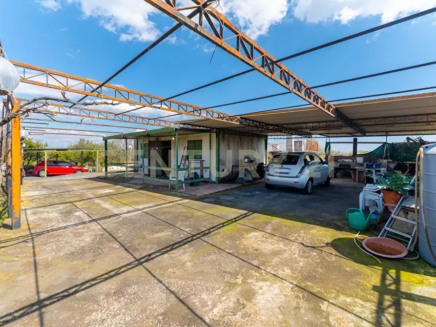 Immagine 40 di Villa in vendita  in Via Ramondetta 47 a Aci Sant'antonio