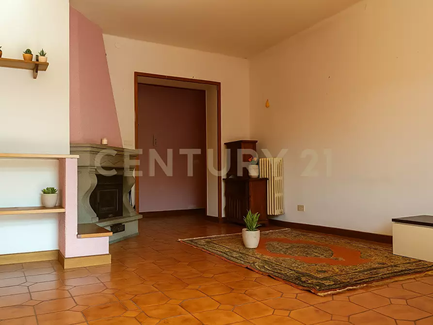 Immagine 7 di Pentalocale in vendita  in via primo maggio 24 a Abbadia San Salvatore