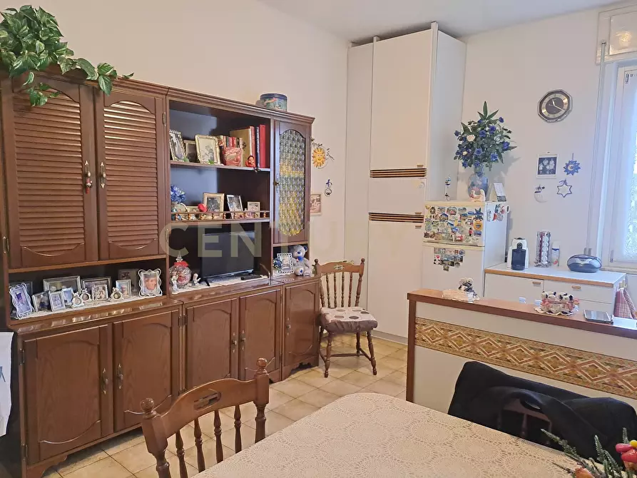 Immagine 9 di Quadrilocale in vendita  in Via Ugo Foscolo 2 a Verona