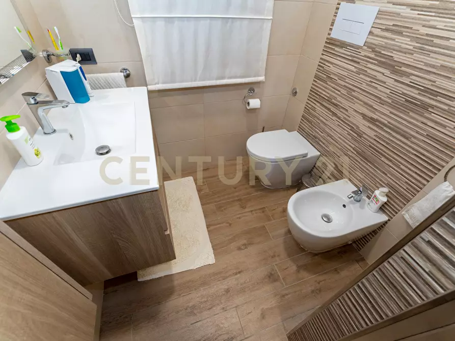 Immagine 33 di Villa in vendita  in Via Gela 95 a Caltagirone