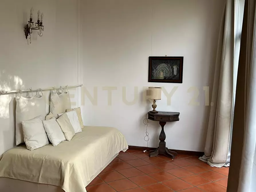 Immagine 4 di Pentalocale in vendita  in via della Camilluccia a Roma