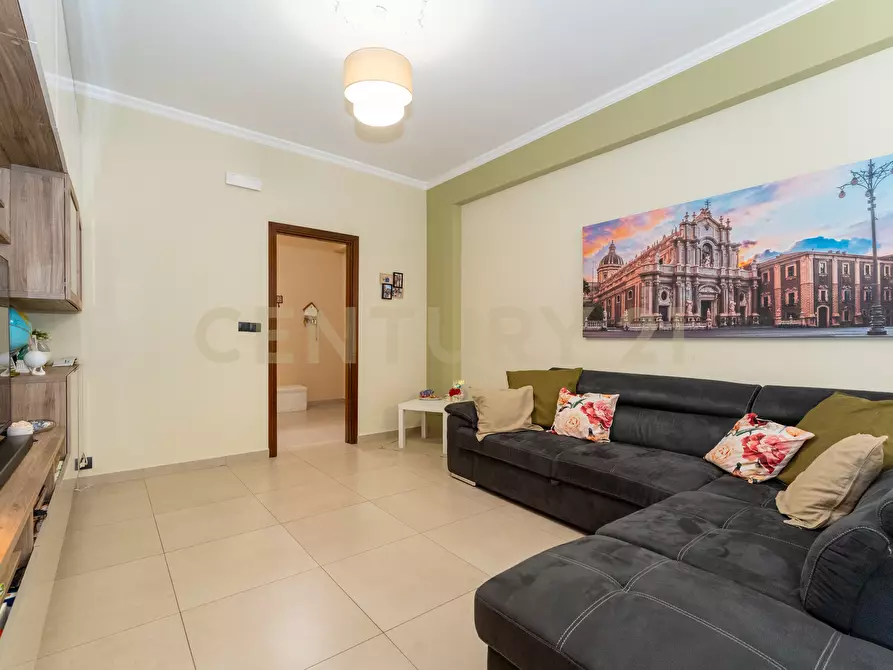 Immagine 13 di Quadrilocale in vendita  in Via Jacopo Vignerio 5 a Catania