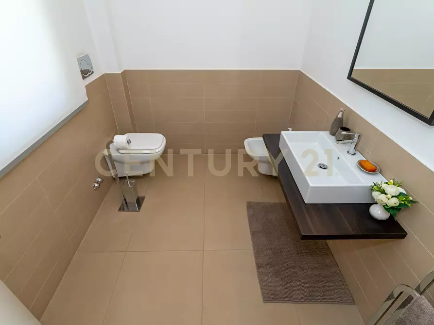 Immagine 36 di Villa in vendita  in Via Scala 58 a San Gregorio Di Catania