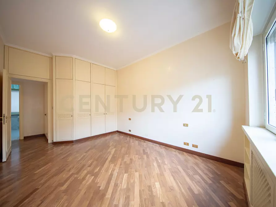 Immagine 12 di Trilocale in vendita  in Via Bevagna 56 a Roma