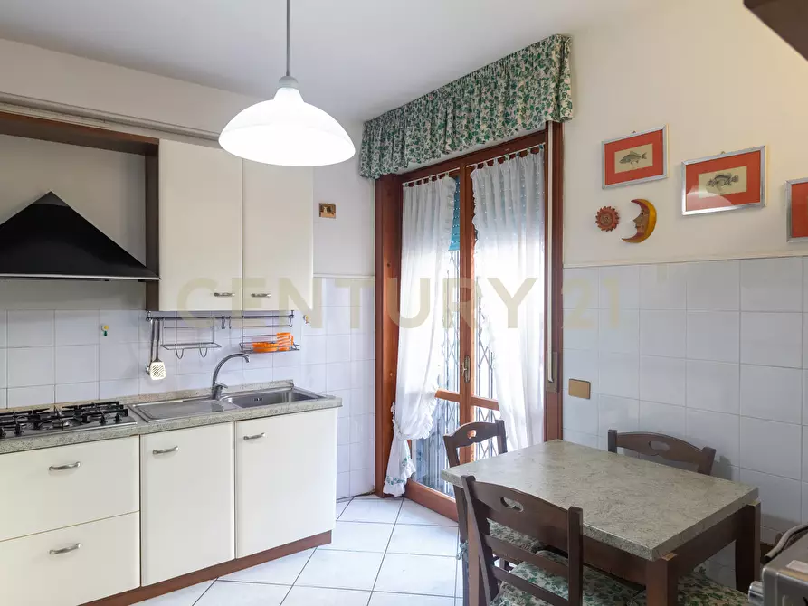 Immagine 12 di Quadrilocale in vendita  in Via Bartoli 5 a Follonica