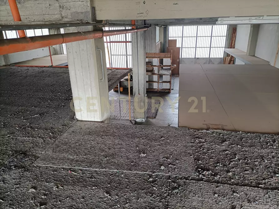 Immagine 8 di Magazzino in affitto  a Viagrande