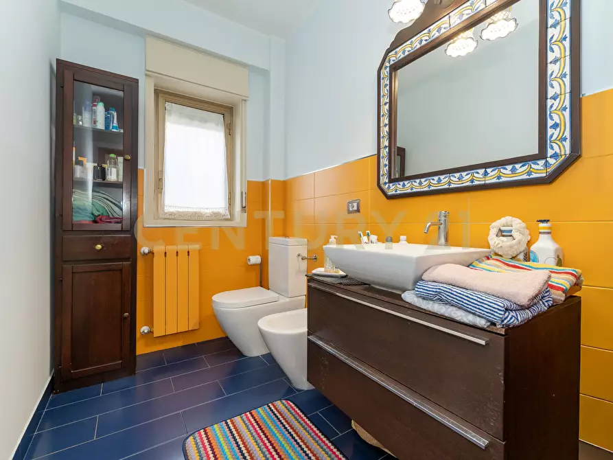 Immagine 36 di Trilocale in vendita  in Via Tremestieri 16 a Mascalucia