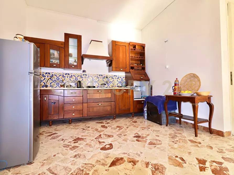 Immagine 4 di Casa semindipendente in vendita  in Via Giovanni Badalamenti 115 a Carini