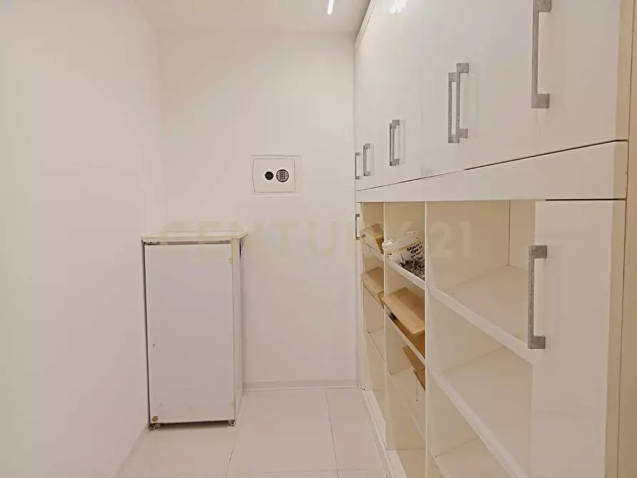 Immagine 34 di Bilocale in vendita  in Via Tezzano 26 a Catania