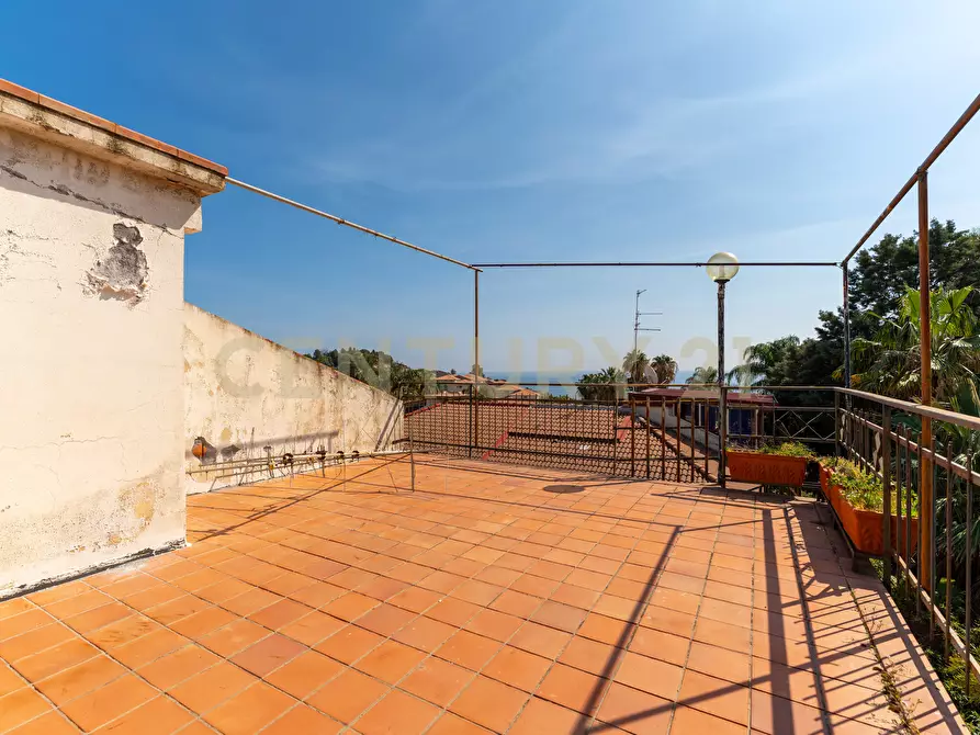 Immagine 27 di Villa in vendita  in Via dei Ciclopi 71 a Aci Catena