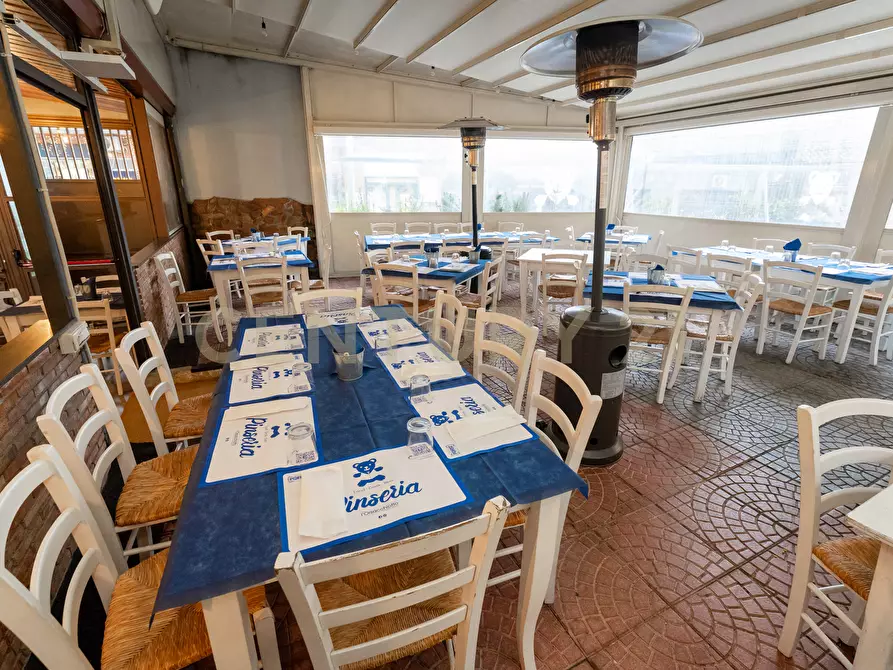Immagine 25 di Pizzeria / Pub in vendita  in Via Umberto 80 a Sant'agata Li Battiati
