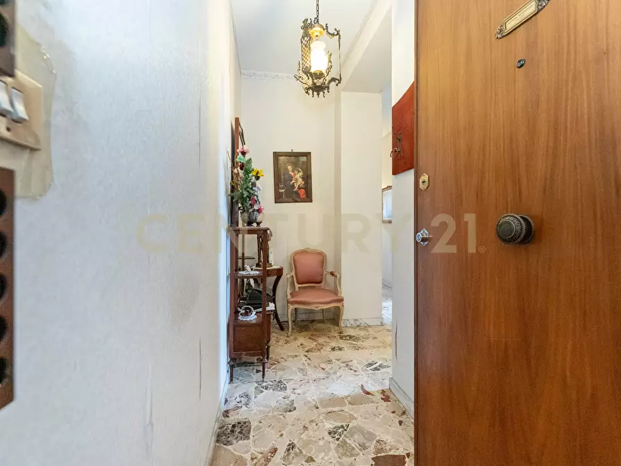 Immagine 7 di Pentalocale in vendita  in Via Messina 523 a Catania