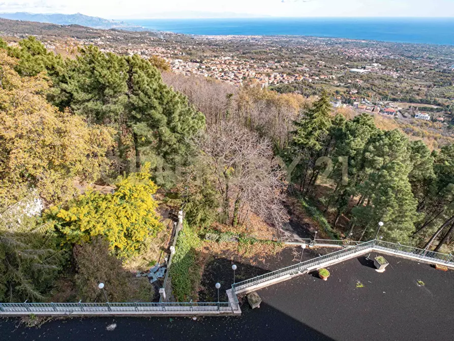 Immagine 24 di Capannone industriale in vendita  in Via Cassone 75 a Zafferana Etnea