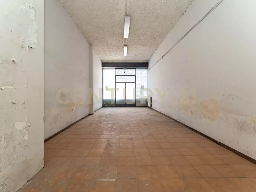 Immagine 12 di Attività commerciale in vendita  in Via Vittorio Emanuele 424 a Paterno'