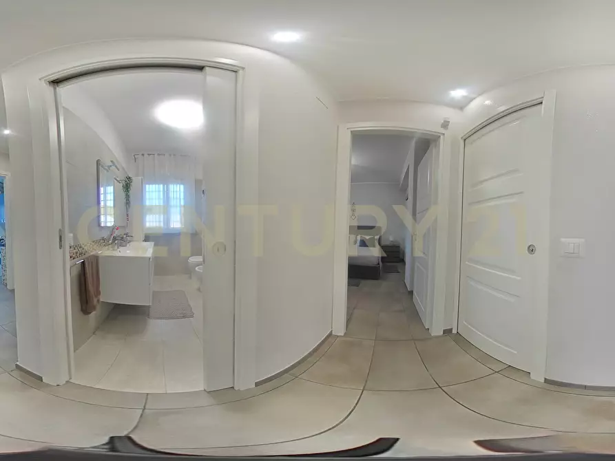 Immagine 4 di Casa semindipendente in vendita  in Via A. di Sangiuliano 42 a Sant'agata Li Battiati