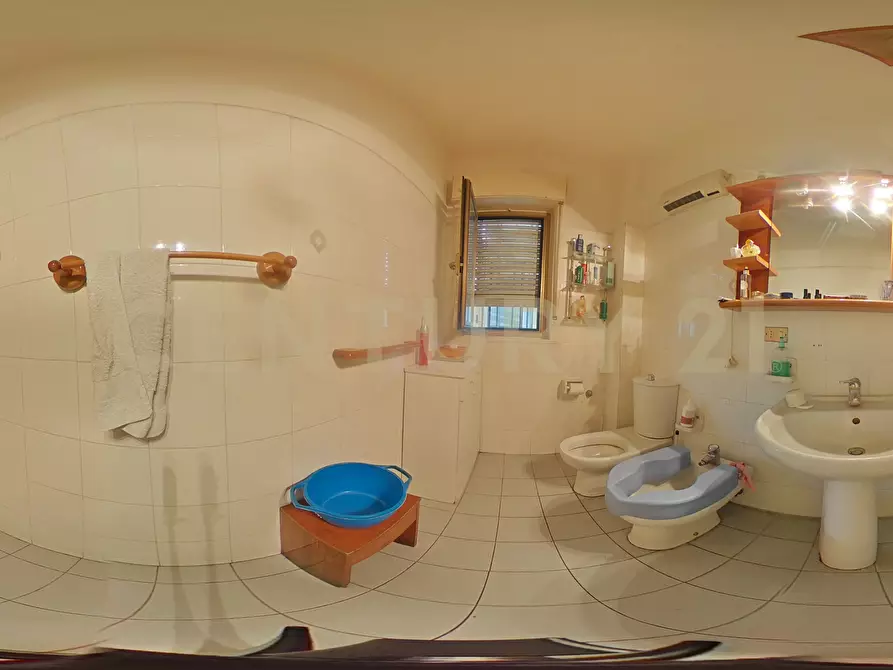 Immagine 8 di Trilocale in vendita  in Via Torino 86 a Catania