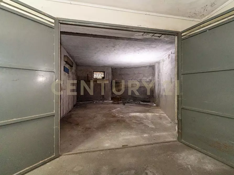 Immagine 30 di Appartamento in vendita  in Via Monsignor Salvatore Bella 2 a Aci Catena