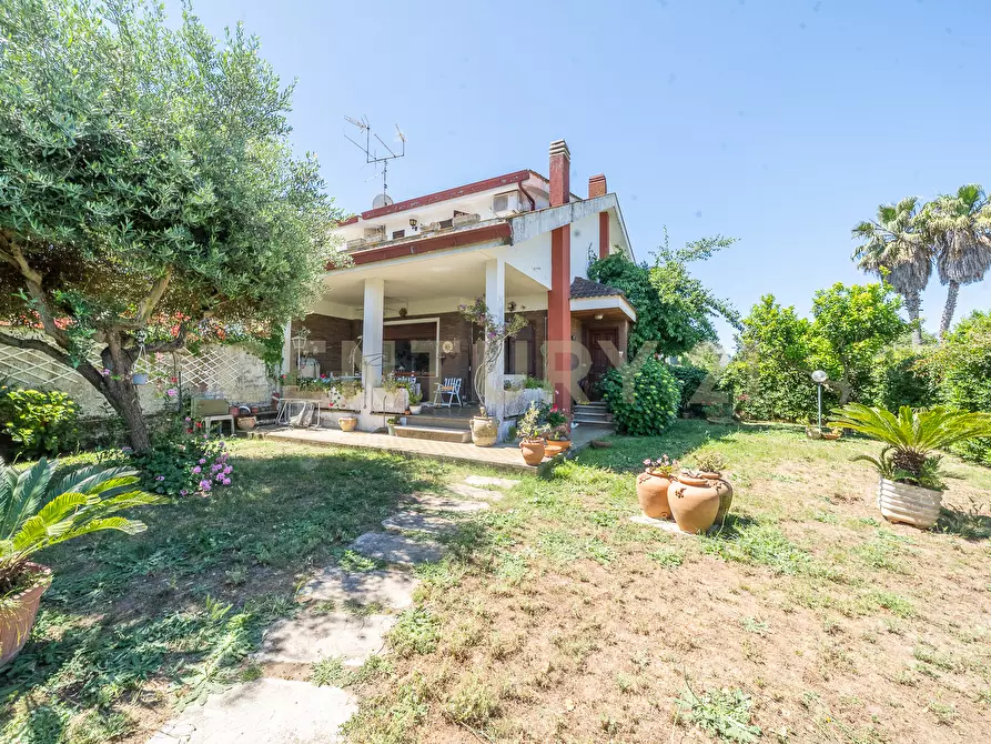 Immagine 11 di Villetta a schiera in vendita  in Viale dei Gladioli 12 a Anzio